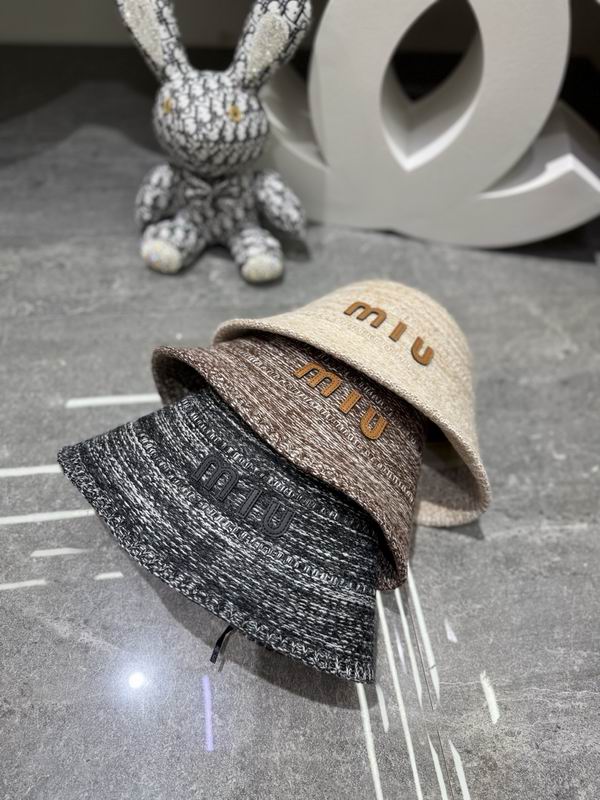 Miumiu hat dx62